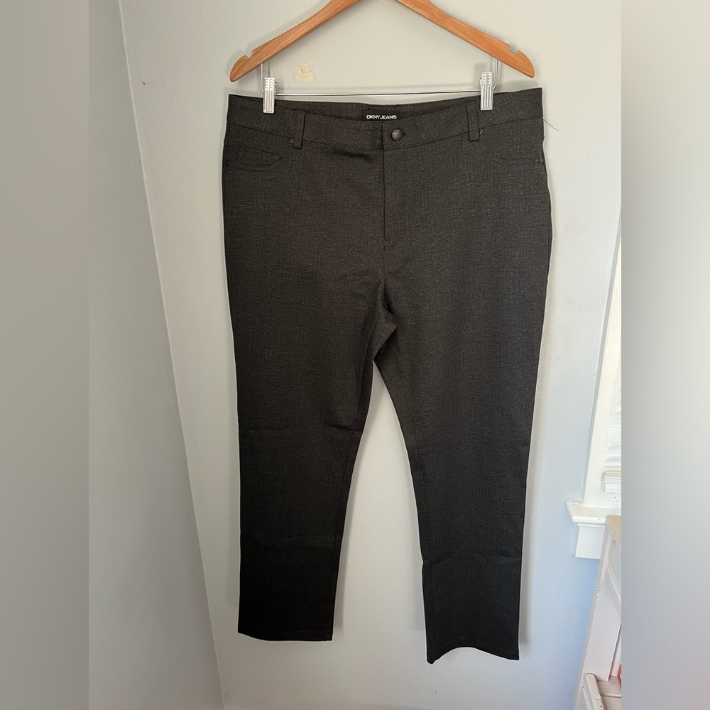 DKNY, DARK GRAY, STRAIGHT LEG, HIGH RISE WOMEN PANTS, IN PERFECT CONDITION